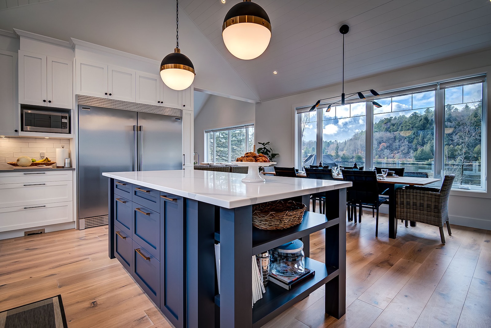 Mistral - Kitchen